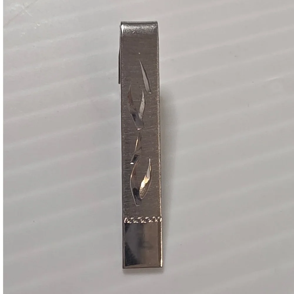Unbranded Tie Clip 1.5in Silver Good Vintage Etched Metal Bar